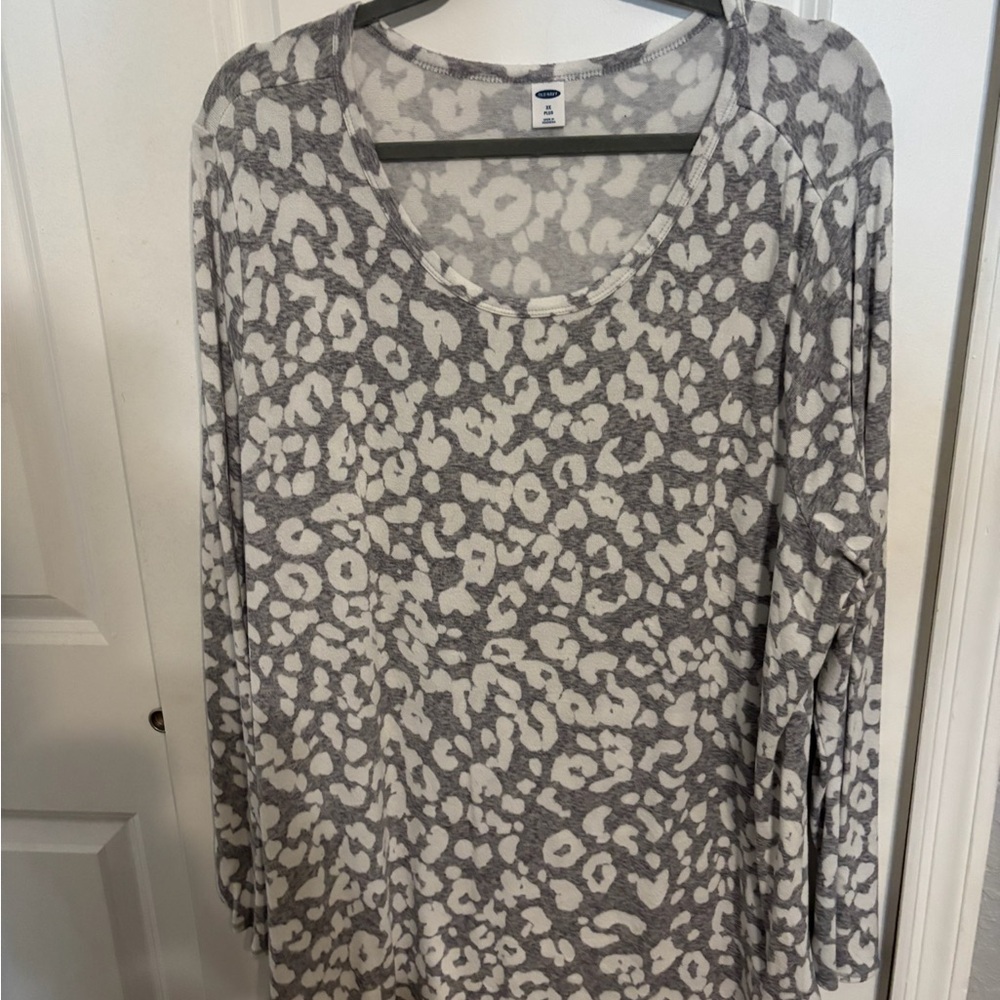 Gray Leopard Print Women's Top